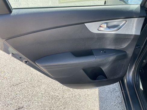 Used 2023 Kia Forte LXS FWD image 39