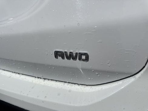 Used 2024 Chevrolet Equinox LS AWD/4WD image 10