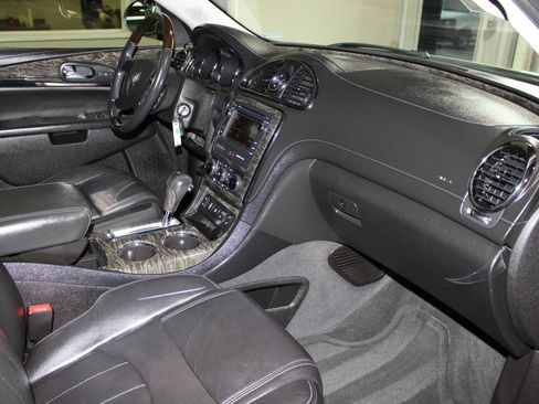 Used 2013 Buick Enclave Leather FWD image 29