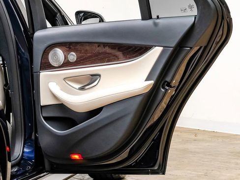 Used 2022 Mercedes-Benz E 350 Sedan w/ AMG Line Exterior image 38