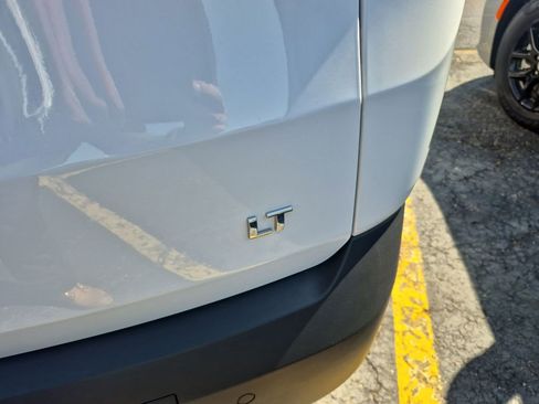 Certified 2023 Chevrolet Traverse LT image 33