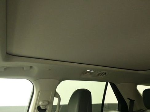 Certified 2025 Ford Explorer Active w/ Active Comfort Package AWD/4WD image 23