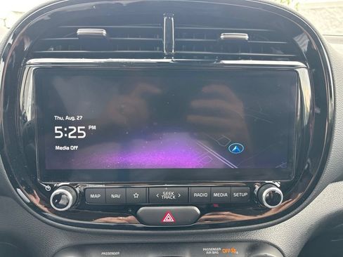 Used 2025 Kia Soul GT-Line FWD image 10