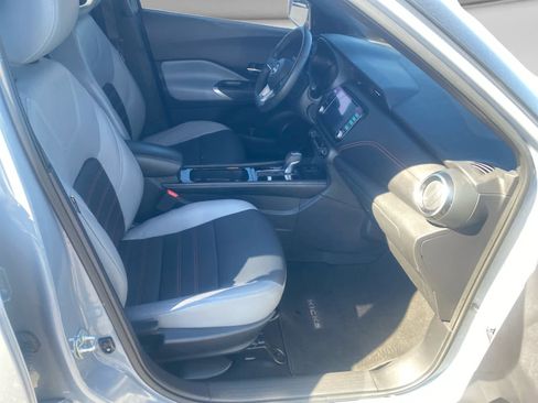 Used 2024 Nissan Kicks SR w/ SR Premium Package FWD image 15