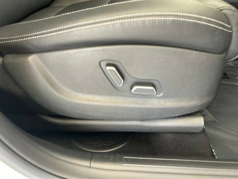 Used 2025 Genesis GV70 2.5T AWD/4WD image 27