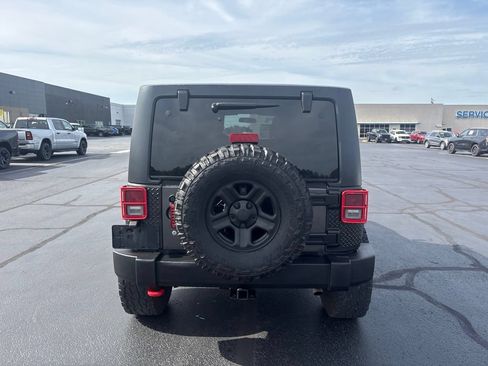 Used 2018 Jeep Wrangler Unlimited Sport w/ Connectivity Group AWD/4WD image 11