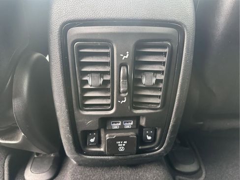 Used 2024 Dodge Durango GT AWD/4WD image 37