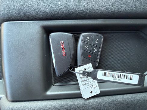 New 2026 GMC Sierra 3500 SLE w/ Preferred Package image 32