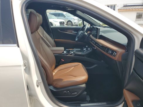 Certified 2023 Lincoln Nautilus Reserve AWD/4WD image 9