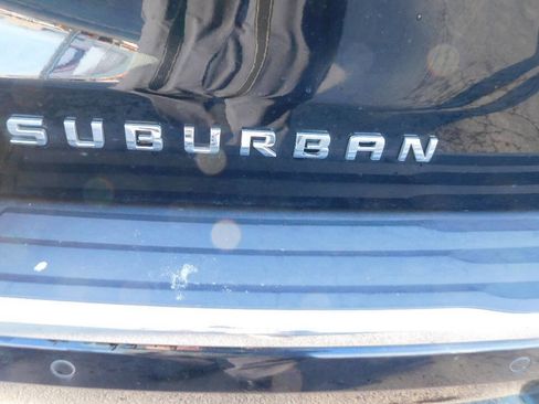 Used 2018 Chevrolet Suburban Premier image 18