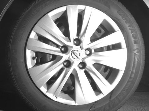 Used 2025 Nissan Sentra S FWD image 12