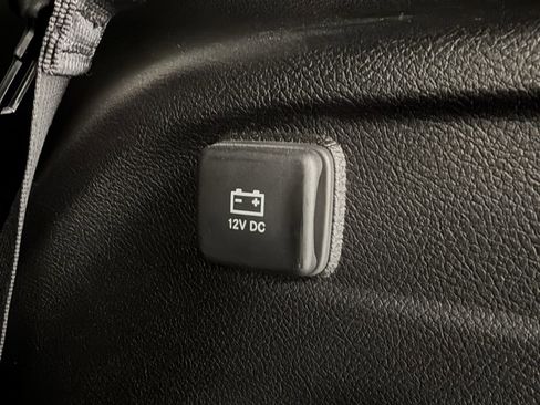 Used 2022 Jeep Grand Cherokee L Laredo image 39