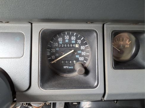 Used 1990 Jeep Wrangler 4WD image 16