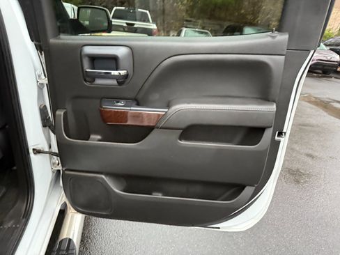 Used 2018 GMC Sierra 1500 SLE w/ SLE Value Package image 21