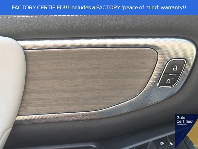 Used 2025 Ford Expedition Platinum w/ Driver's Package AWD/4WD image 33