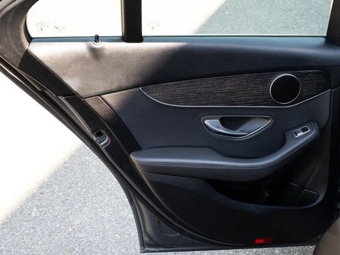 Used 2019 Mercedes-Benz C 300 Sedan image 24