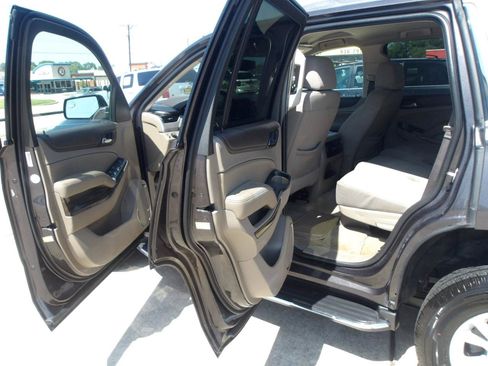 Used 2017 GMC Yukon SLE w/ SLE Value Package RWD image 15