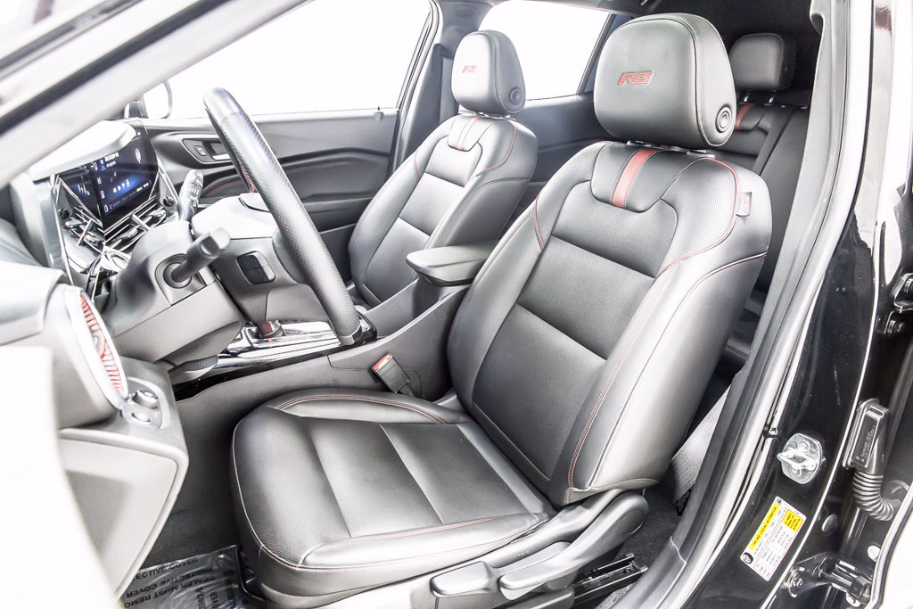 Used 2024 Chevrolet Trax RS w/ Sunroof Package FWD image 30