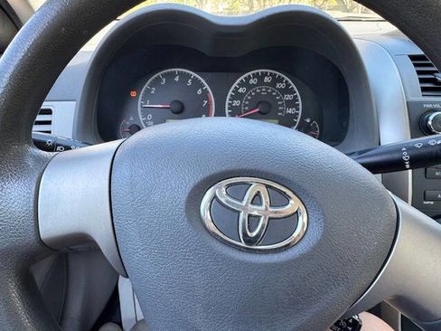 Used 2010 Toyota Corolla LE image 30