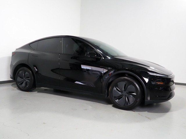 Used 2026 Tesla Model Y Long Range RWD image 1