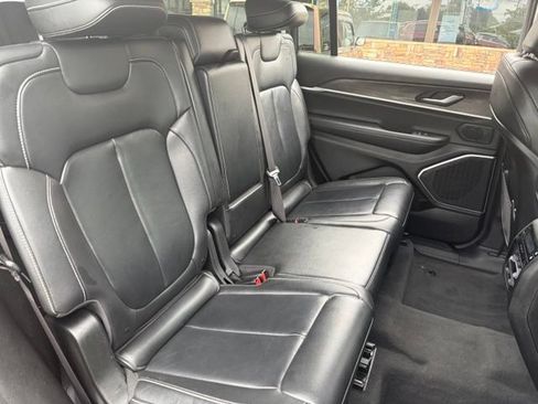 Used 2021 Jeep Grand Cherokee L Limited AWD/4WD image 34