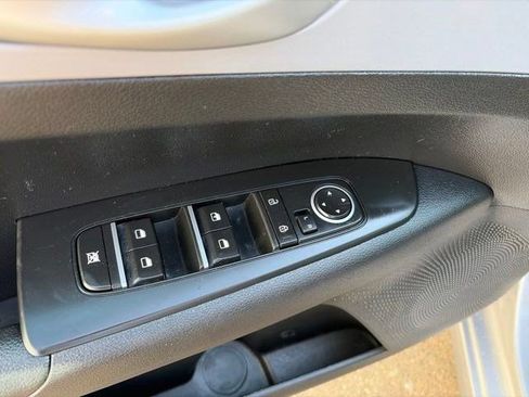 Used 2024 Kia Forte LXS FWD image 13