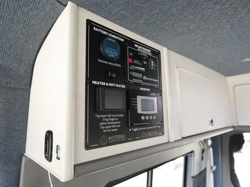 Used 2022 Mercedes-Benz Sprinter 144 Cargo image 23