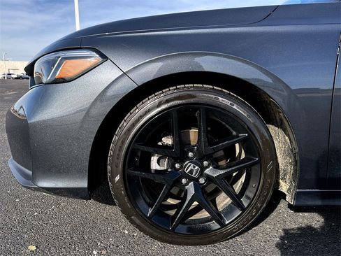 Used 2025 Honda Civic Sport image 10