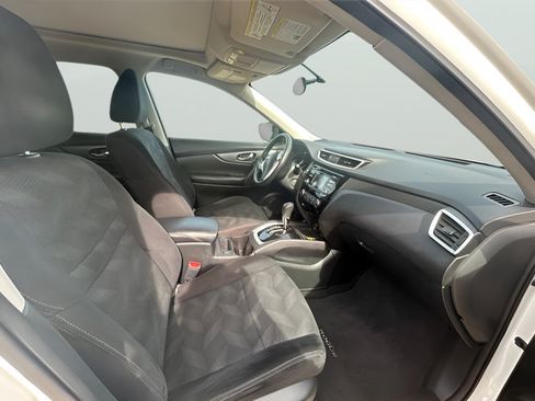 Used 2016 Nissan Rogue SV AWD/4WD image 10