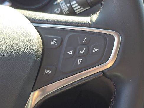 Used 2023 Chevrolet Equinox LT FWD image 11