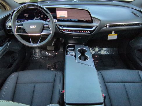 Certified 2026 Cadillac Lyriq Premium Sport image 27