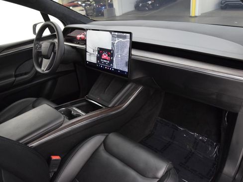 Used 2022 Tesla Model X image 15