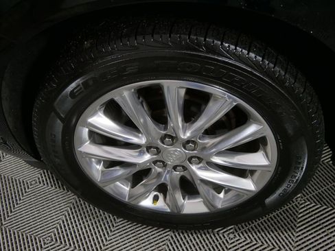 Used 2021 Buick Enclave Essence w/ Sound and Sites Package AWD/4WD image 10