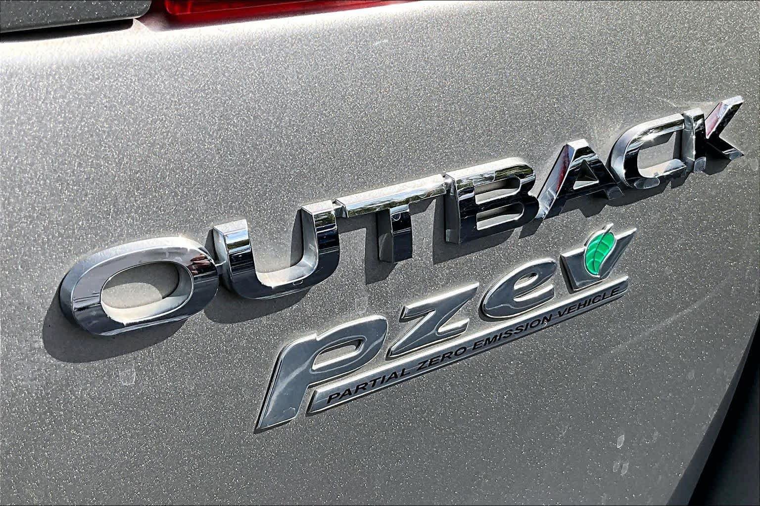 Used 2016 Subaru Outback 2.5i Limited AWD/4WD image 24