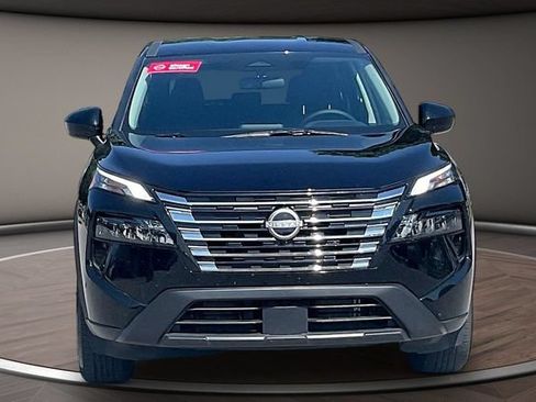 Certified 2026 Nissan Rogue SV FWD image 3