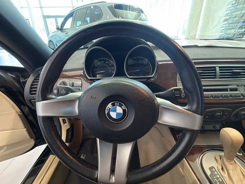 Used 2003 BMW Z4 2.5i RWD image 11