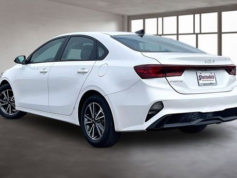 Used 2023 Kia Forte LXS image 4