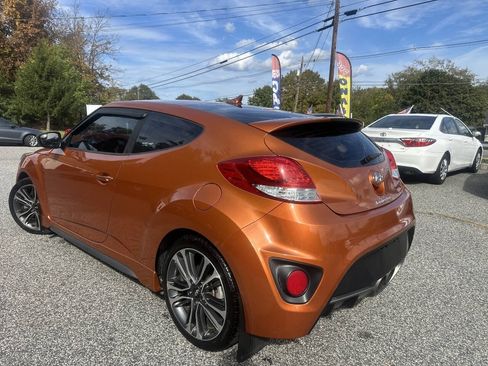 Used 2016 Hyundai Veloster Turbo FWD image 8