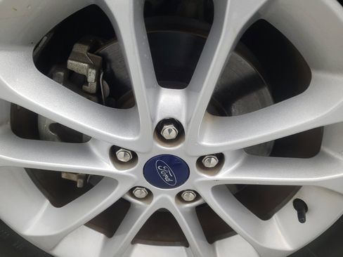 Used 2020 Ford Fusion SE FWD image 31