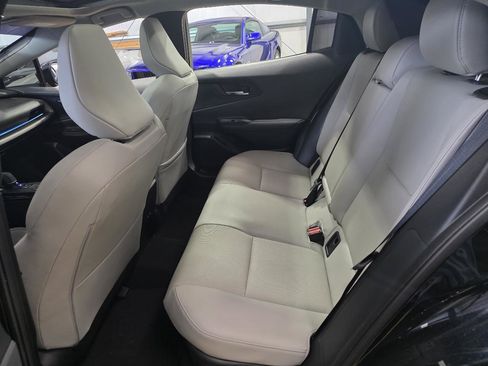 Used 2024 Toyota Prius Limited w/ Limited Premium Package FWD image 18
