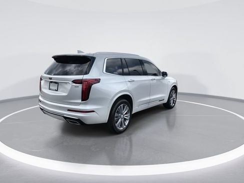Used 2023 Cadillac XT6 Premium Luxury w/ Technology Package image 8