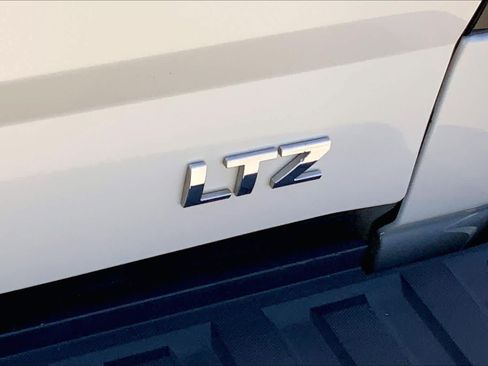 Used 2014 Chevrolet Silverado 1500 LTZ Z71 w/ LTZ Plus Package AWD/4WD image 9