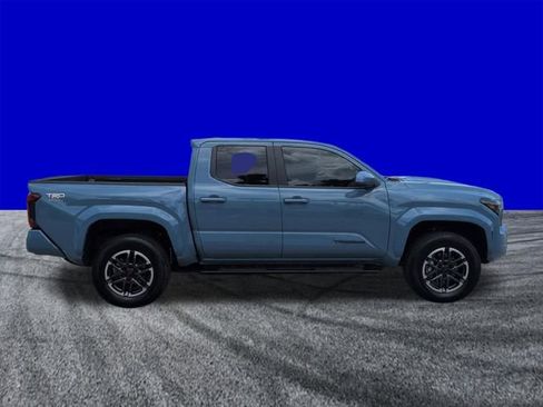 Used 2026 Toyota Tacoma TRD Sport AWD/4WD image 3