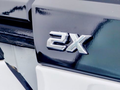 Used 2024 GMC Hummer EV 2X w/ LPO, Illumination Package image 26