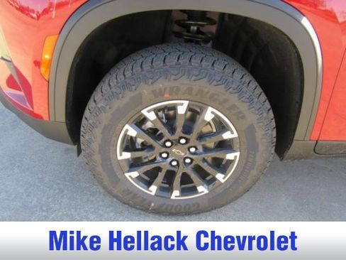 New 2026 Chevrolet Traverse Z71 w/ Driver Confidence Package image 3