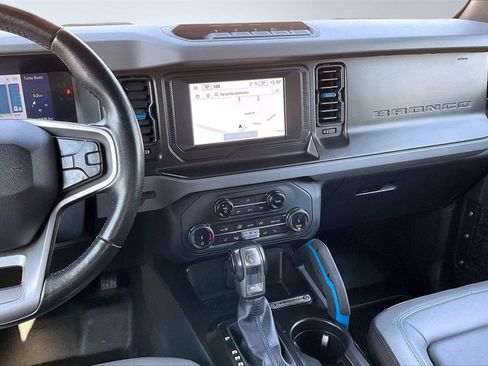 Used 2022 Ford Bronco Black Diamond w/ Sasquatch Package image 6