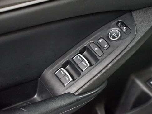 Used 2018 Honda Accord Sport image 29