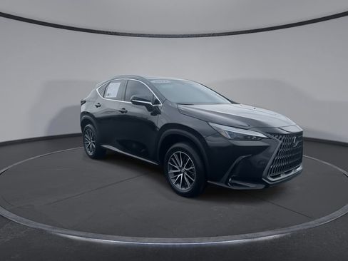 Used 2024 Lexus NX 250 FWD w/ Towing Package (2000 Lbs) image 3