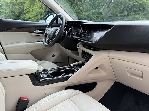 Used 2023 Buick Envision Avenir AWD/4WD image 21