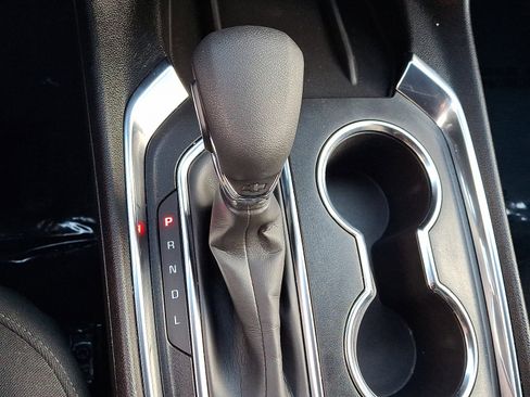 Used 2023 Chevrolet Traverse LT w/ Midnight/Sport Edition image 15